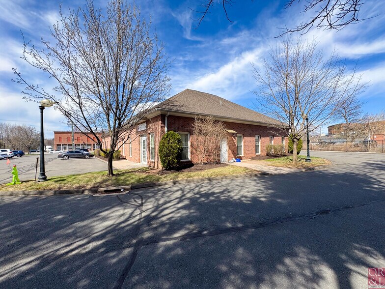 More Photos Of 56 W Main St, Plainville Medical For Lease