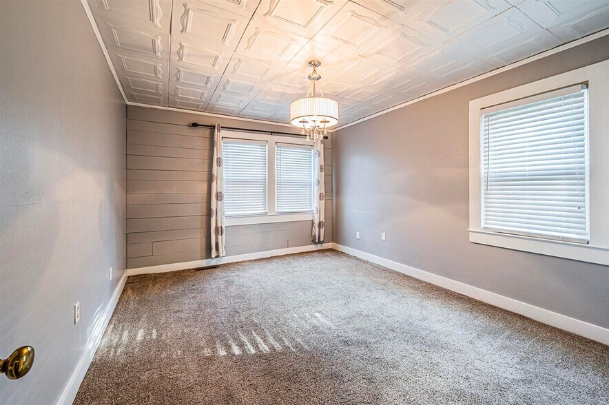 More Photos Of 1128 Magnolia St, Bowling Green Office Residential For Sale