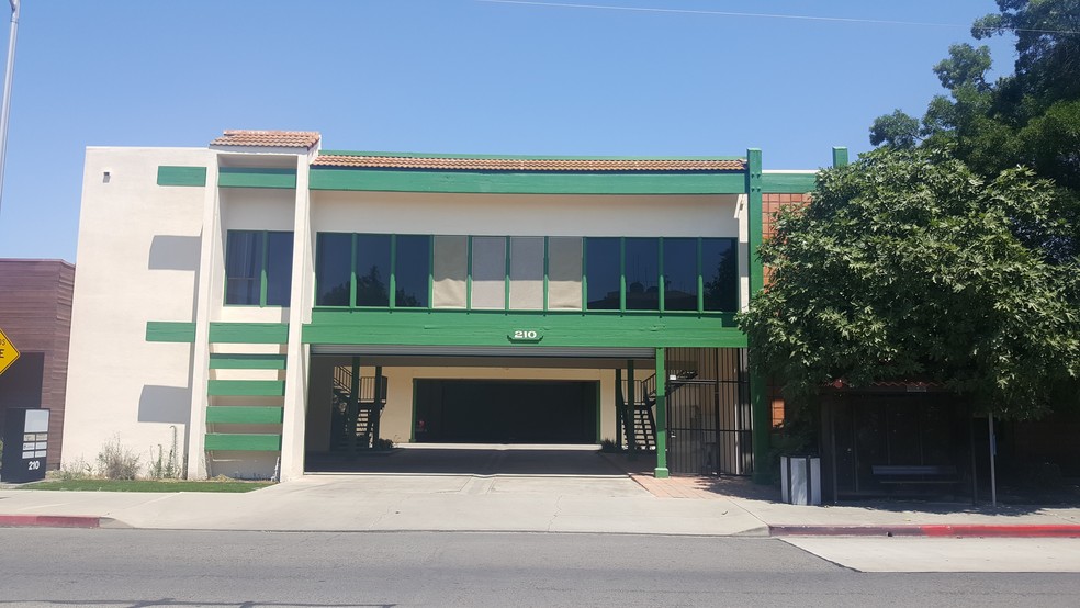 Primary Photo Of 210 S Mooney Blvd, Visalia Office For Lease