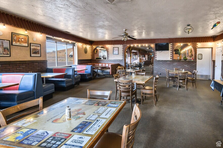 More Photos Of 1535 S State St, Salina Specialty For Sale