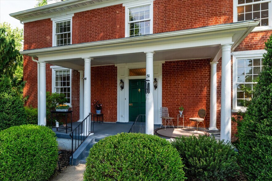 More Photos Of 252 David Bruce Ave, Charlotte Court House Hospitality For Sale