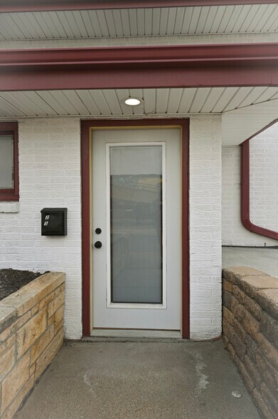 More Photos Of 5519 Northwest Radial Hwy, Omaha Medical For Sale