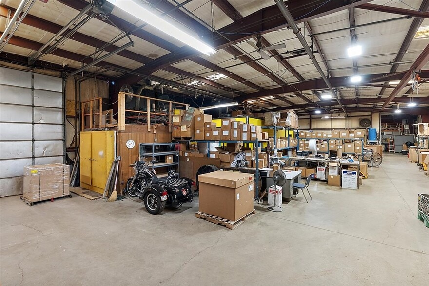 More Photos Of 58233 Gratiot Ave, New Haven Manufacturing For Sale