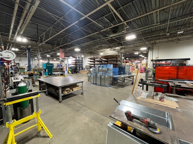 More Photos Of 200 Rochester Rd, Pittsburgh Service For Lease