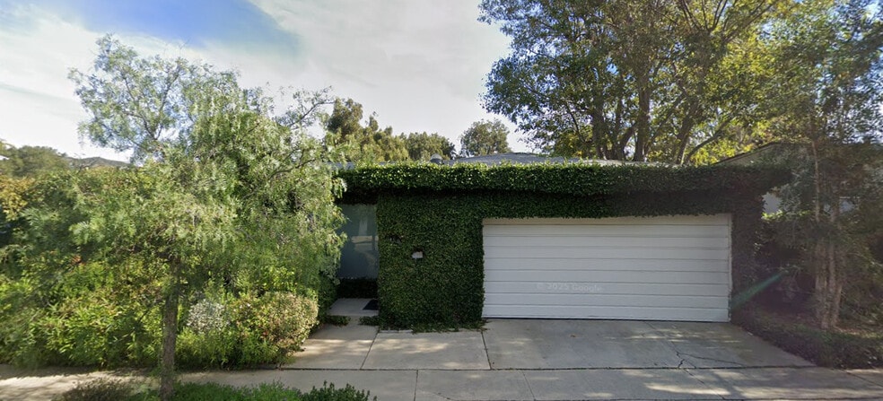 Primary Photo Of 674 Palmera Ave, Pacific Palisades Land For Sale