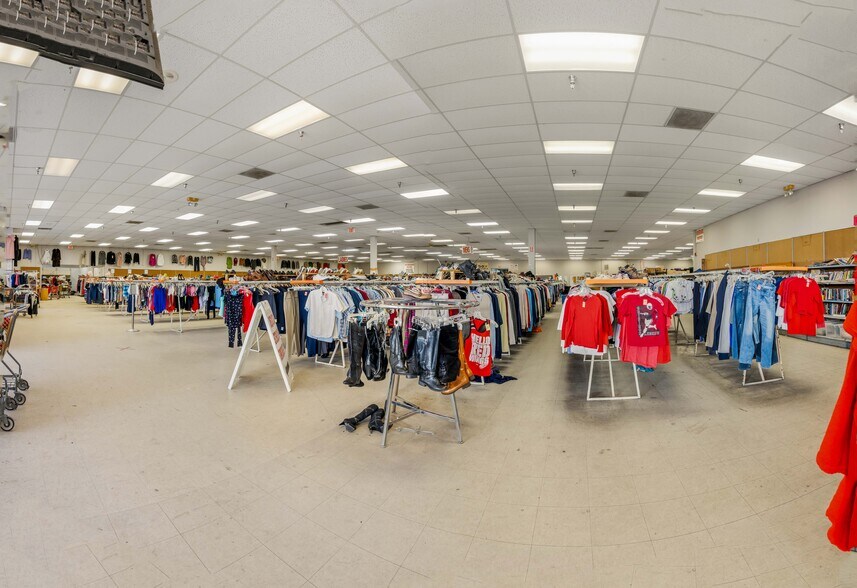 More Photos Of 44201-44247 N 10th St W, Lancaster Unknown For Lease