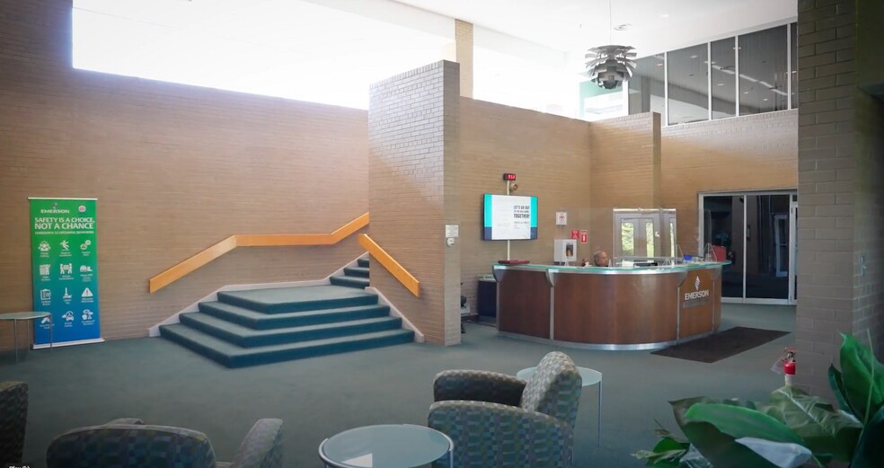 More Photos Of 200 Beta Dr, Pittsburgh Light Manufacturing For Sale