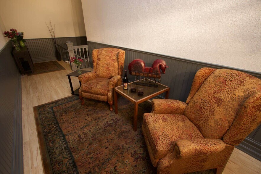 More Photos Of 214-226 E Main st, Walla Walla General Retail For Sale