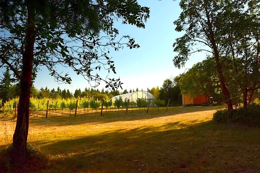 More Photos Of 1673 Woodland Dr, Port Townsend Winery Vineyard For Sale