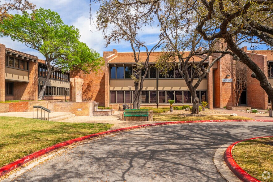 More Photos Of 6800 Park Ten Blvd, San Antonio Unknown For Lease