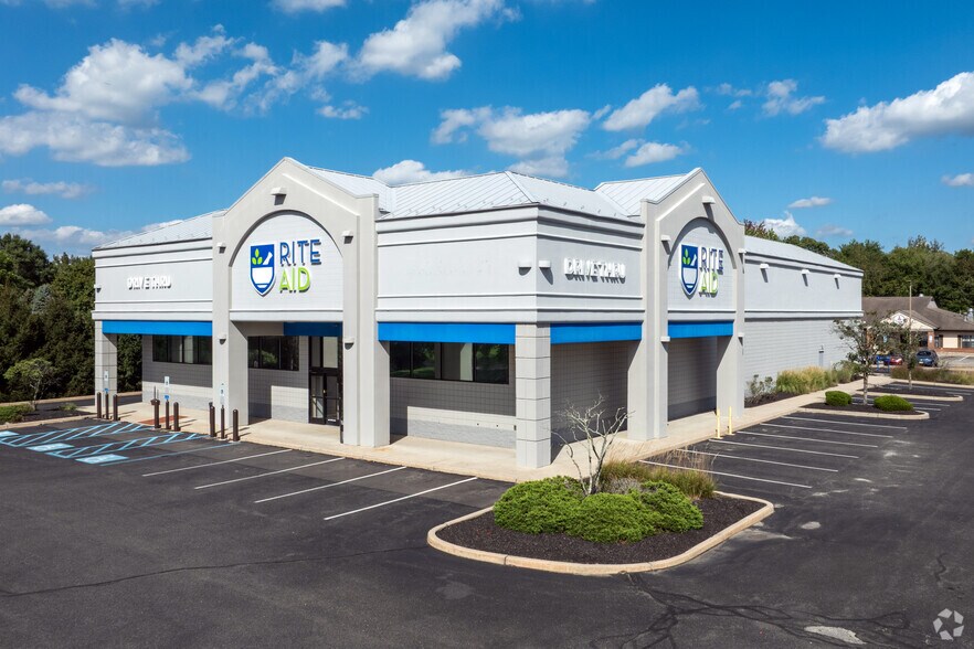 Primary Photo Of 409 Stokes Rd, Medford Drugstore For Lease