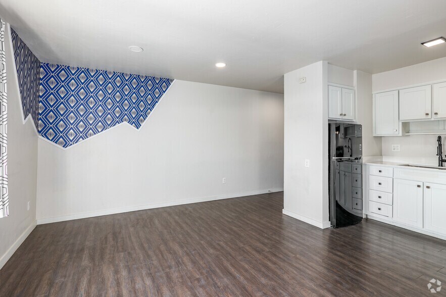 More Photos Of 516 NW 8th St, Oklahoma City Apartments For Sale