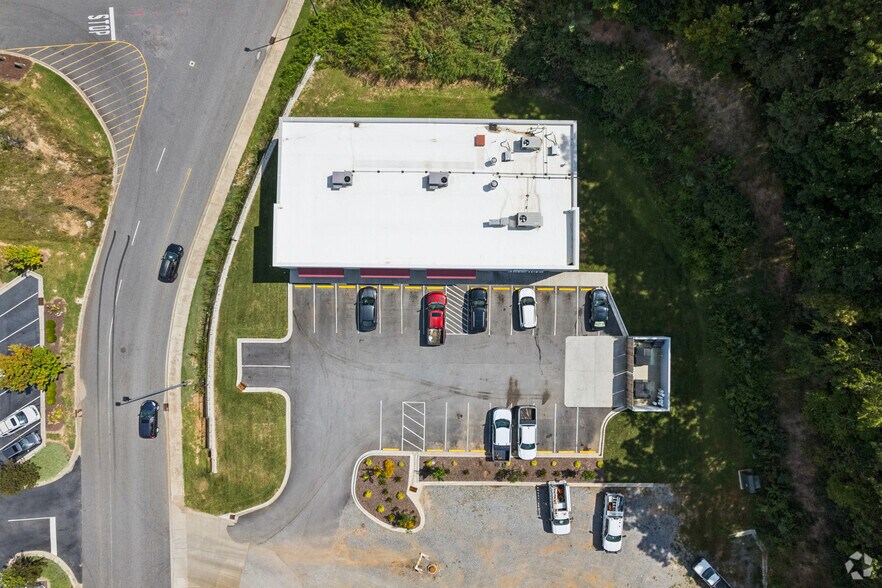More Photos Of 31 Berry Blvd, Franklin Freestanding For Sale