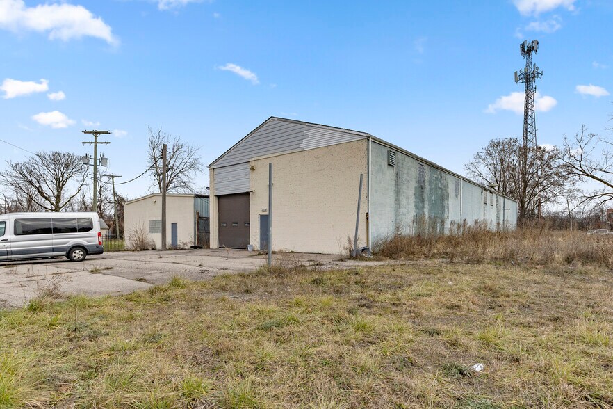 More Photos Of 15306 Rosa Parks Blvd, Detroit Warehouse For Sale