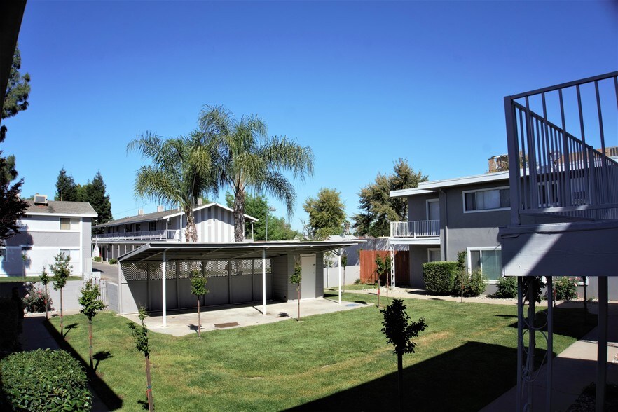 More Photos Of 1680-1695 Ellen Ave, Merced Apartments For Sale