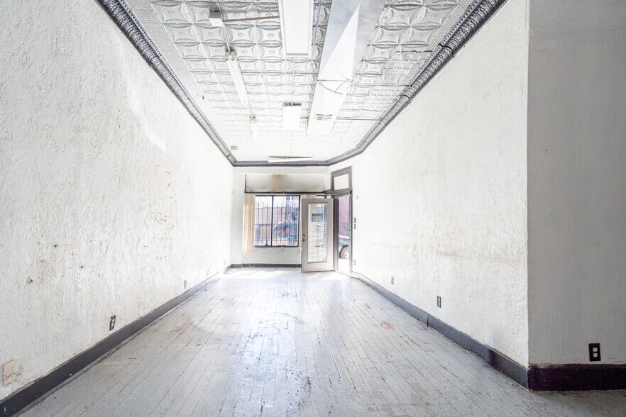 More Photos Of 4245-4247 Troost Ave, Kansas City Storefront Retail Residential For Lease