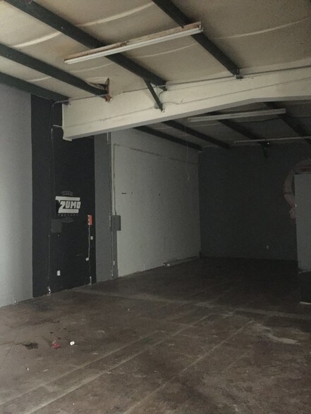 More Photos Of 11616 Industriplex Blvd, Baton Rouge Warehouse For Sale