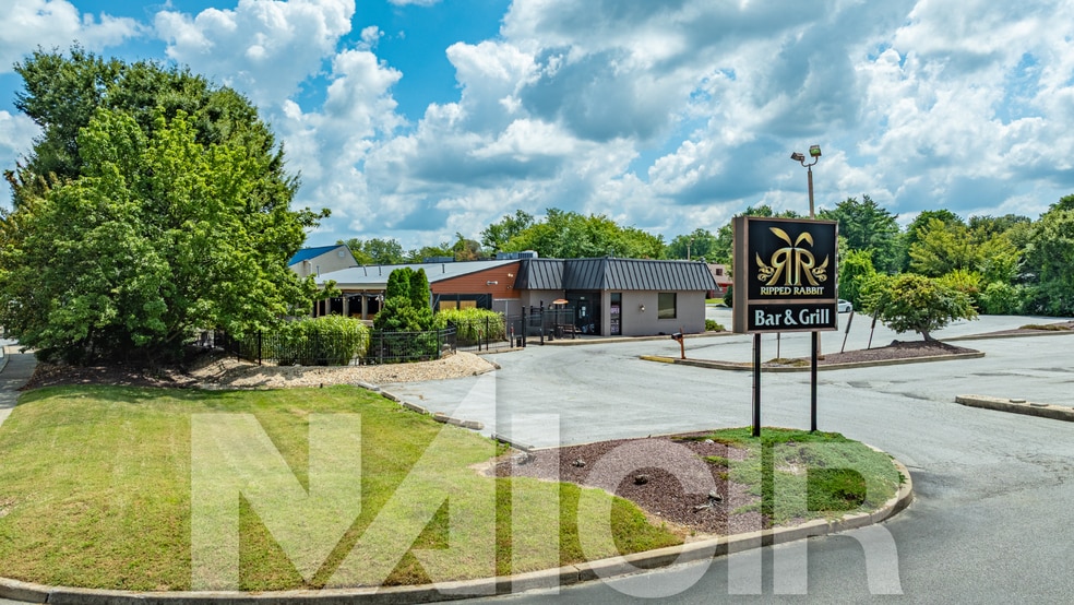 More Photos Of 2650 Eastern Blvd, York Restaurant For Sale