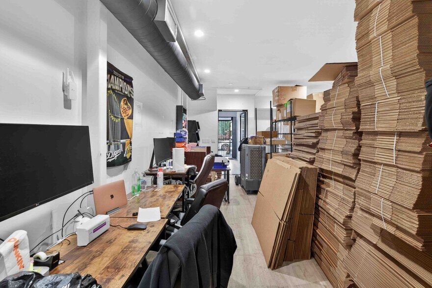 More Photos Of 1767 Standard Ave, Glendale Office For Lease