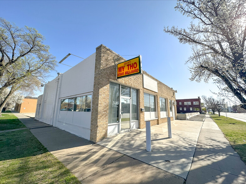 Primary Photo Of 500 E Central Ave, Wichita Restaurant For Sale