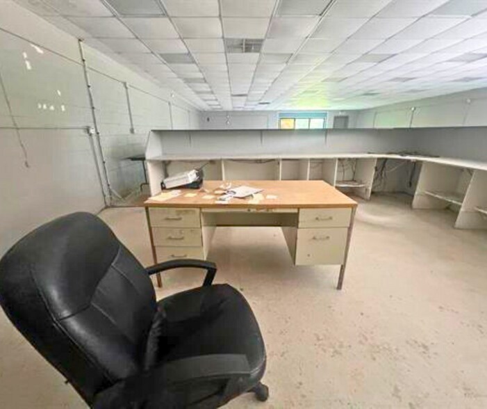 More Photos Of 2103 Washington St, Monroe Office Residential For Sale