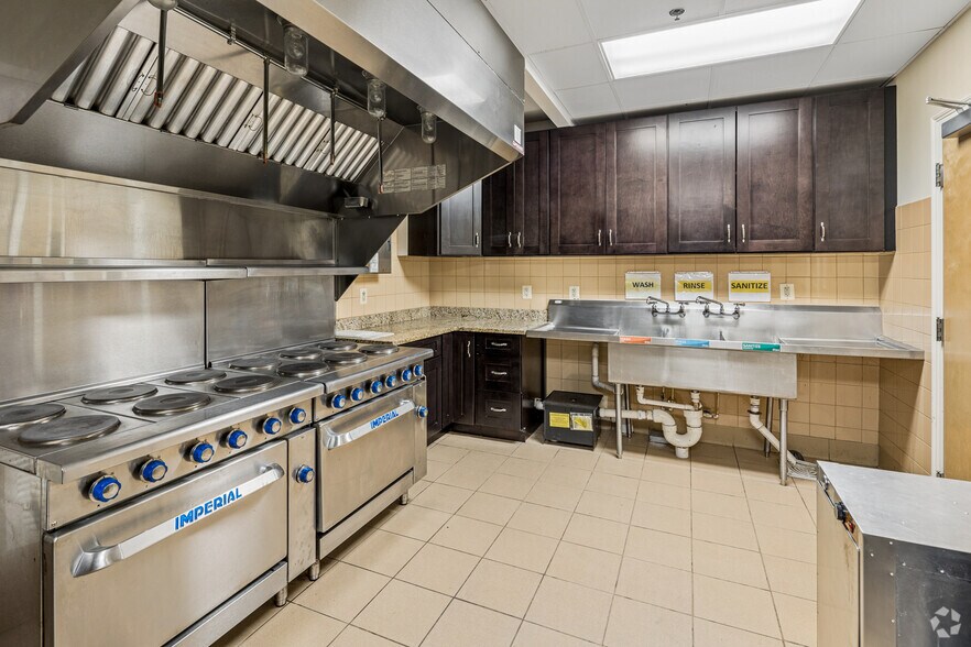 More Photos Of 3538 Moncure Ave, Falls Church Daycare Center For Sale