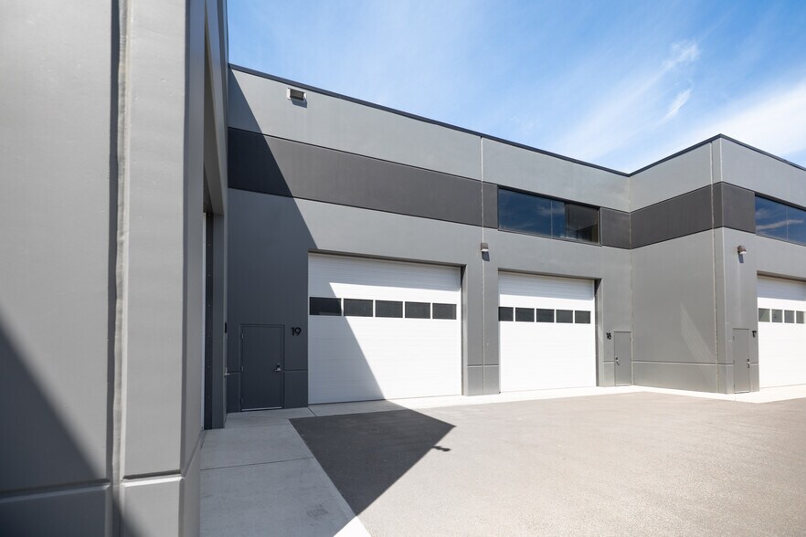 More Photos Of 3101 45 Av, Vernon Warehouse For Sale