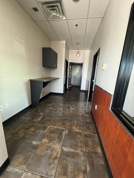 More Photos Of 3925 N 67th Ave, Phoenix Freestanding For Lease