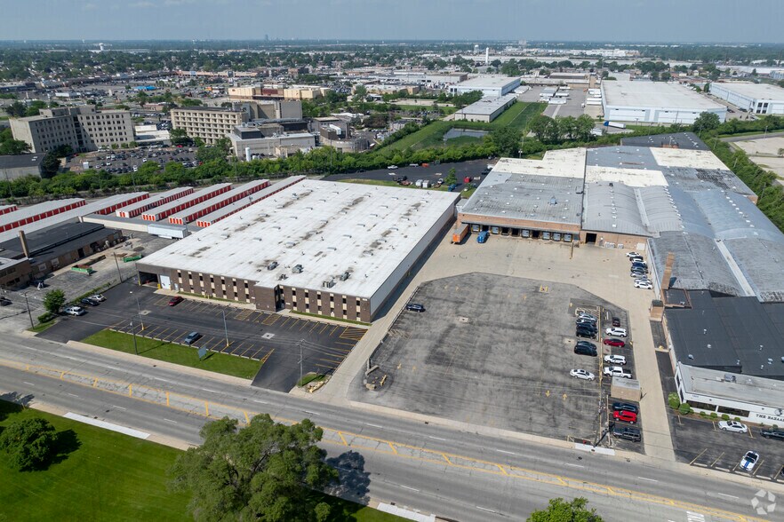 More Photos Of 1810 N 5th Ave, River Grove Warehouse For Lease