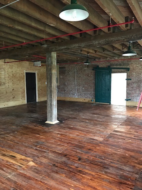 More Photos Of 686-688 Pennsylvania Ave, Hagerstown Flex For Sale