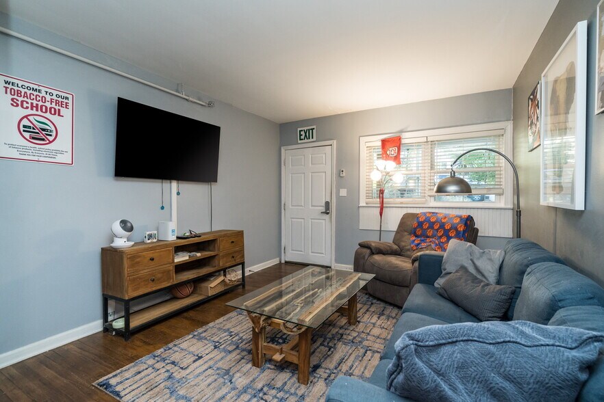 More Photos Of 2404-2410 1/2 Van Dyke Ave, Raleigh Apartments For Sale