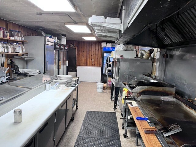 More Photos Of 114 W Comanche Ave, Shabbona Restaurant For Sale