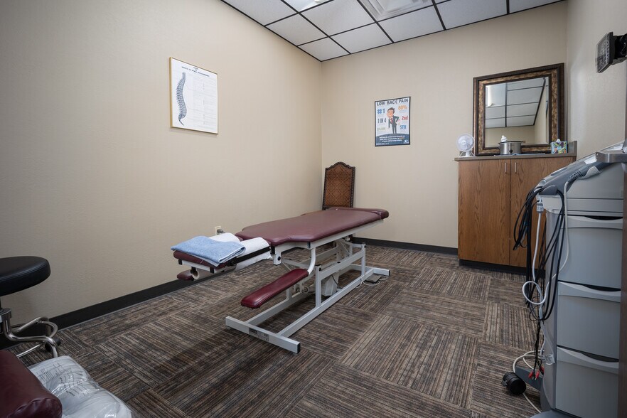 More Photos Of 4200 Carriage Way, Weatherford Medical For Lease