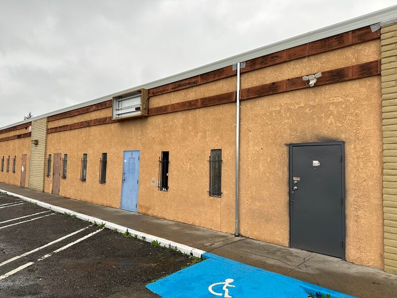 More Photos Of 2549 Yosemite Blvd, Modesto Warehouse For Lease