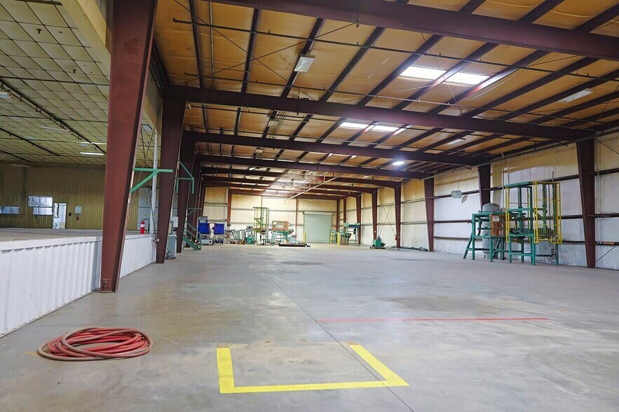More Photos Of 301 G St, Exeter Landfill For Sale