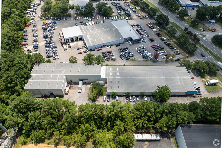 More Photos Of 27220 Us Highway 98, Daphne Showroom For Sale