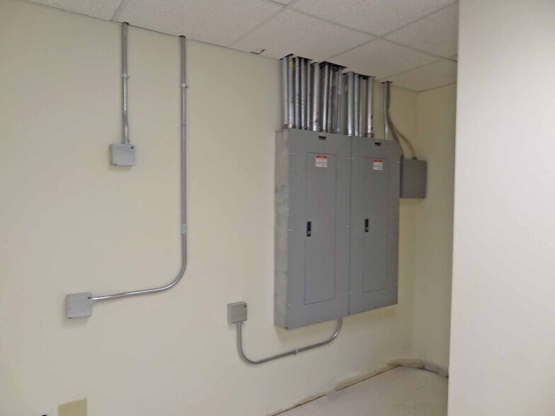 More Photos Of 1311-1319 Pineview Dr, Morgantown Medical For Lease