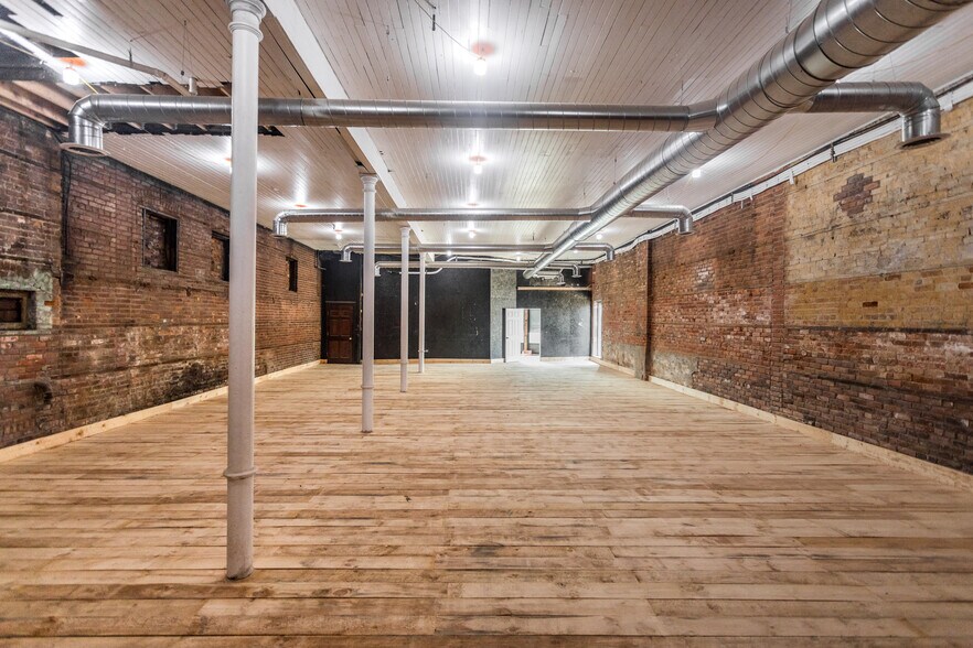 More Photos Of 1842-1846 Michigan Ave, Detroit Storefront Retail Office For Lease