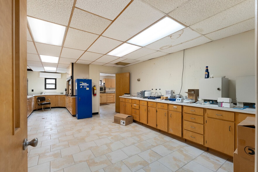 More Photos Of 112 Old Mill Rd, Cartersville Research And Development For Sale