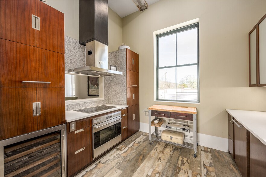 More Photos Of 81 N Main St, Ellenville Office Residential For Sale