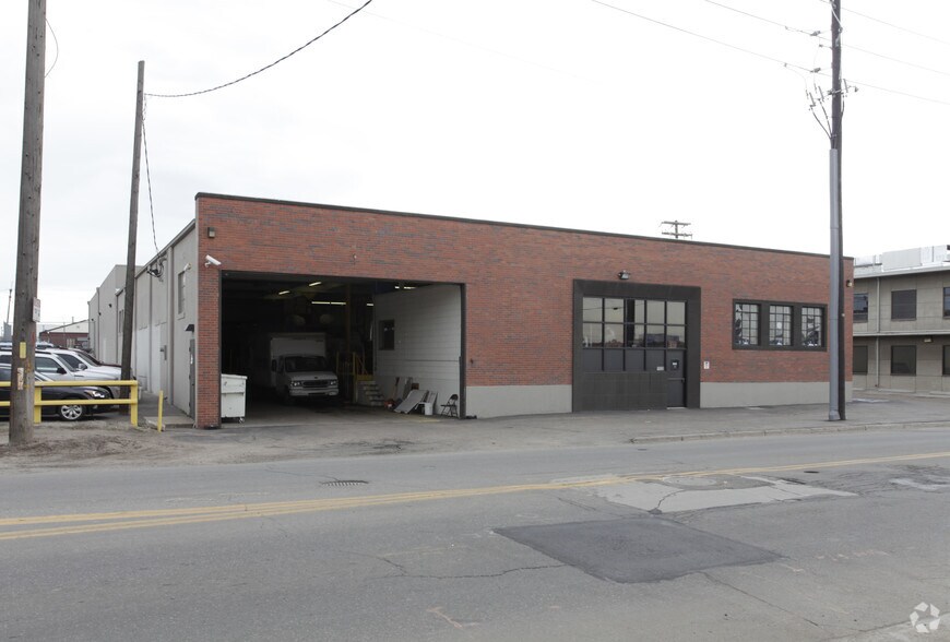 More Photos Of 1520 W 13th Ave, Denver Warehouse For Lease