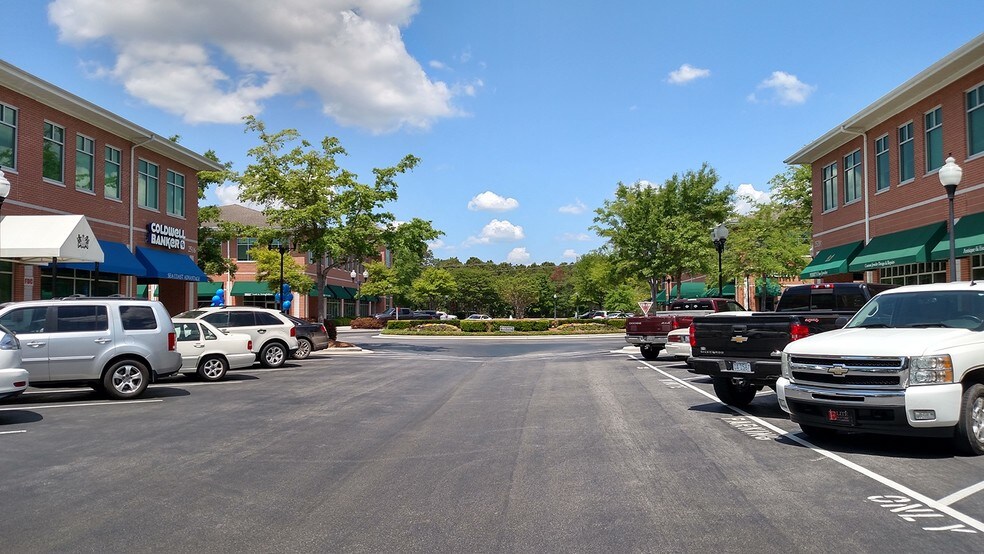 More Photos Of 2520 Independence Blvd, Wilmington Medical For Lease