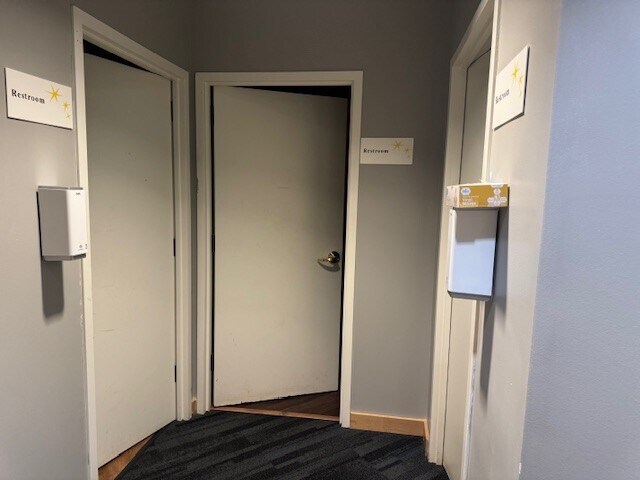 More Photos Of 45305 Catalina Ct, Sterling Showroom For Sale