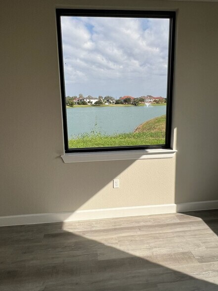 More Photos Of 5501 Cabrera Dr, Sugar Land Unknown For Lease