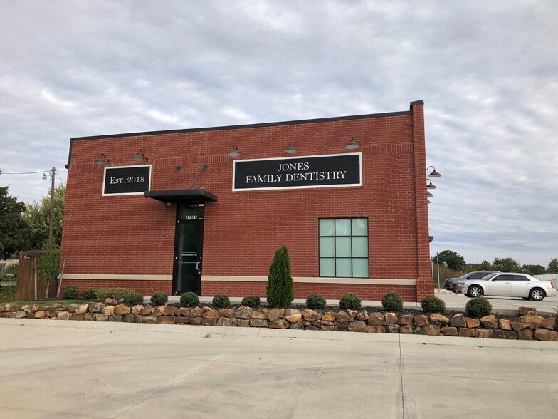 More Photos Of 12901 E Britton Rd, Jones Storefront Retail Office For Lease