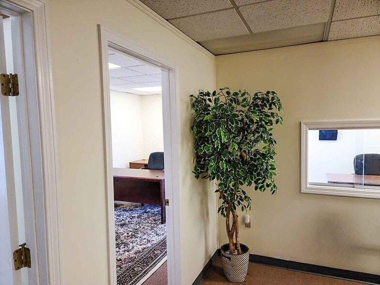 More Photos Of 114 State Rd, Sagamore Beach Warehouse For Sale