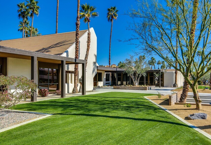 More Photos Of 650 E Tahquitz Canyon Way, Palm Springs Office For Lease