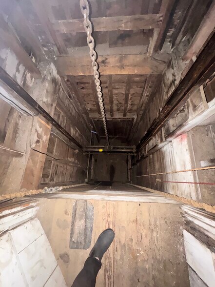 More Photos Of 12-16 S Main St, Jordan General Retail For Sale