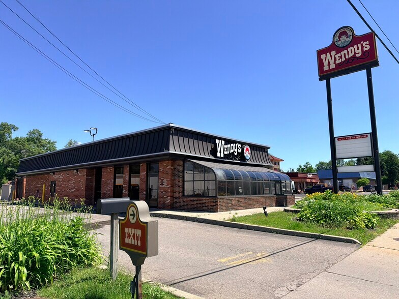 More Photos Of 3170 Elizabeth Lake Rd, Waterford Fast Food For Lease