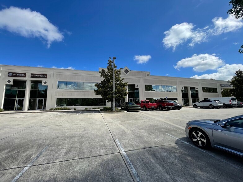 More Photos Of 4333 Silver Star Rd, Orlando Warehouse For Lease